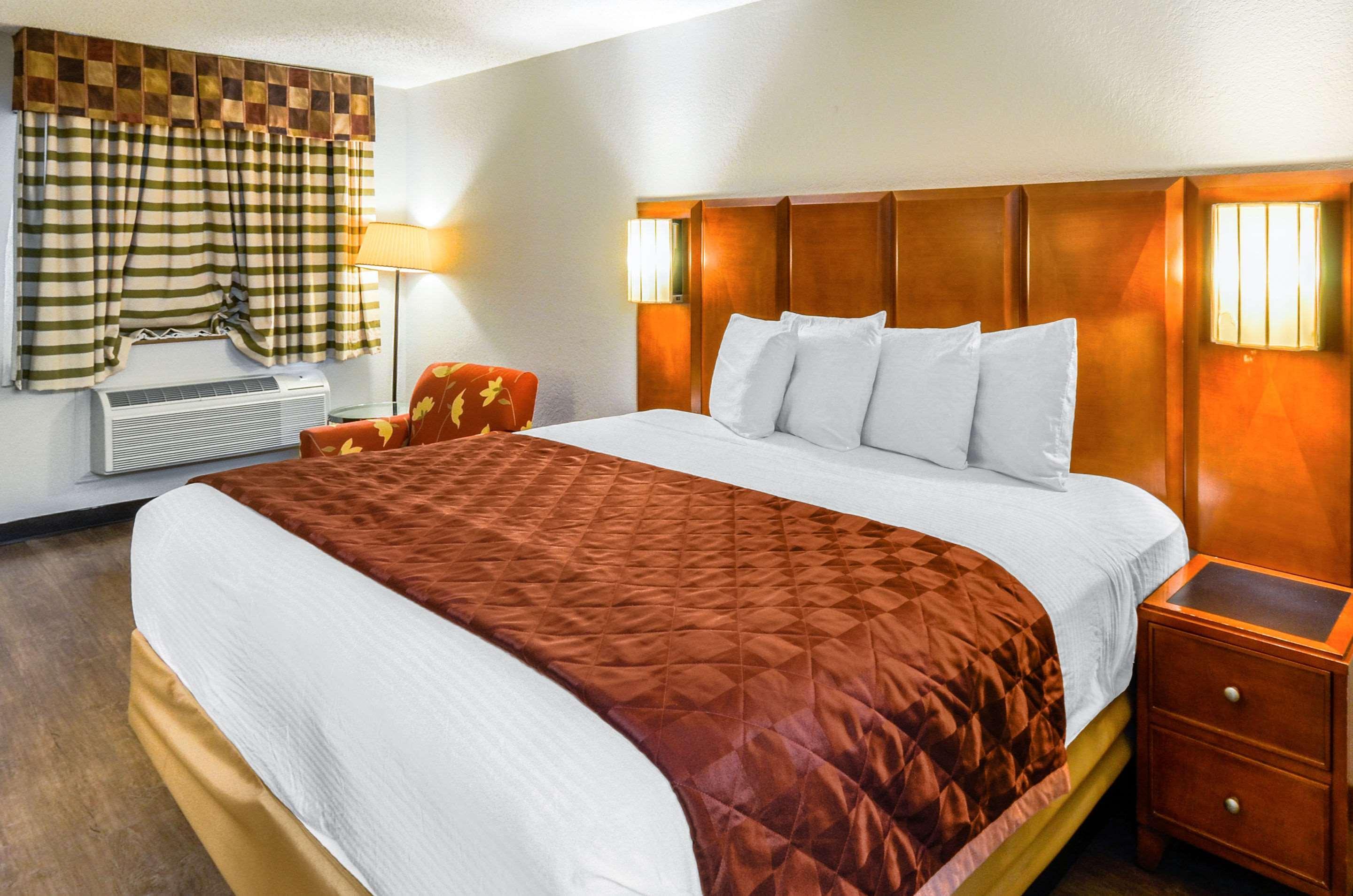 Rodeway Inn North Charleston - Ashley Phosphate Экстерьер фото