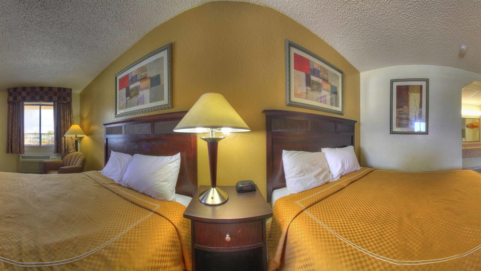 Rodeway Inn North Charleston - Ashley Phosphate Экстерьер фото