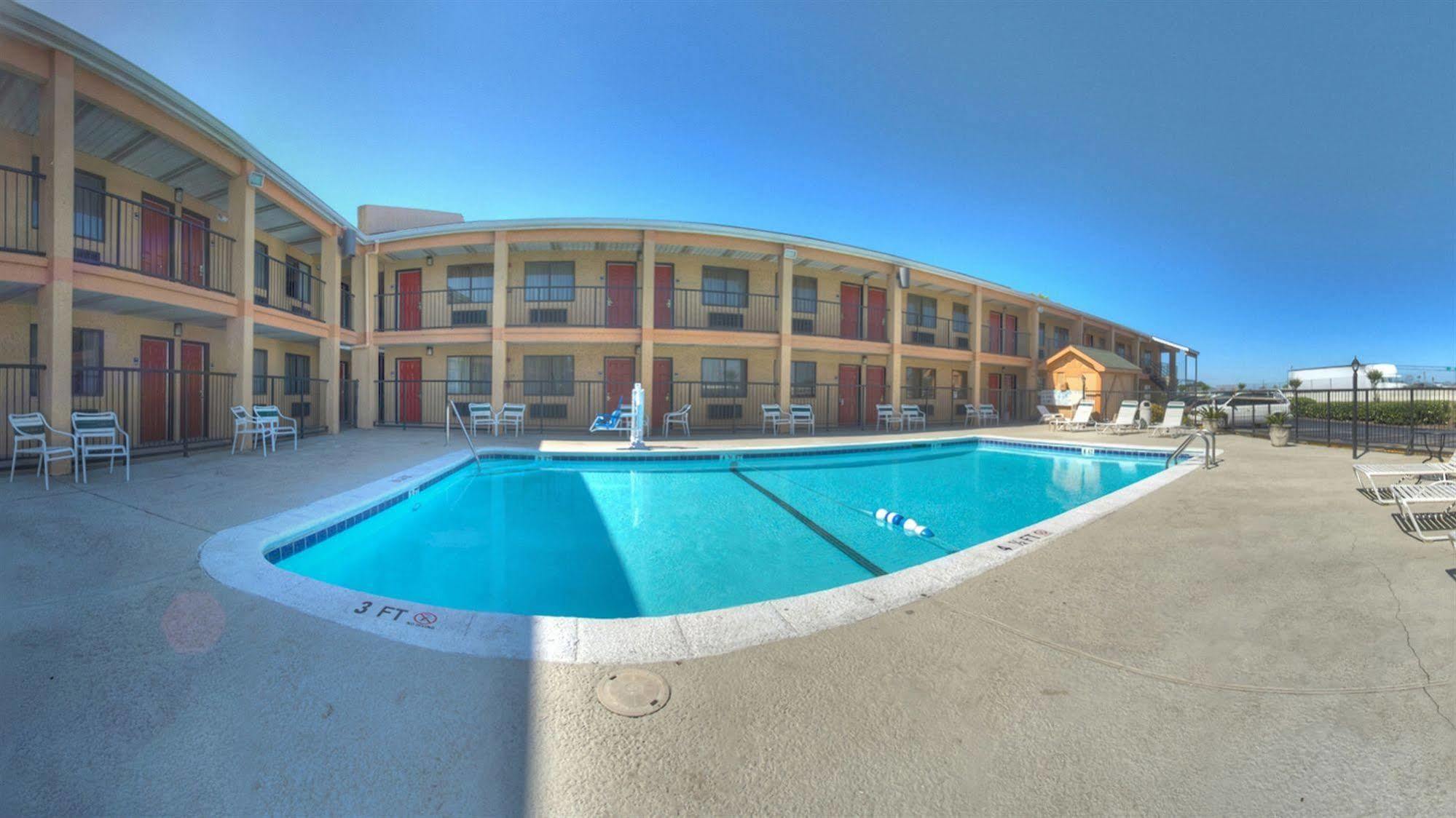 Rodeway Inn North Charleston - Ashley Phosphate Экстерьер фото