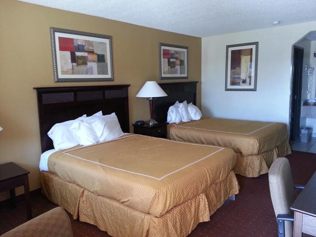 Rodeway Inn North Charleston - Ashley Phosphate Экстерьер фото