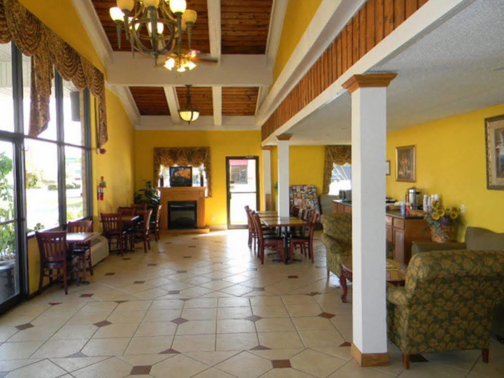 Rodeway Inn North Charleston - Ashley Phosphate Экстерьер фото