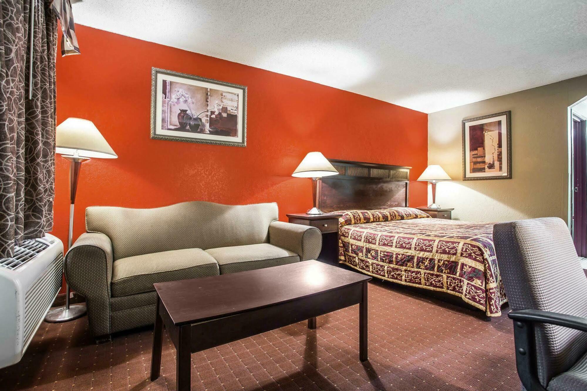 Rodeway Inn North Charleston - Ashley Phosphate Экстерьер фото