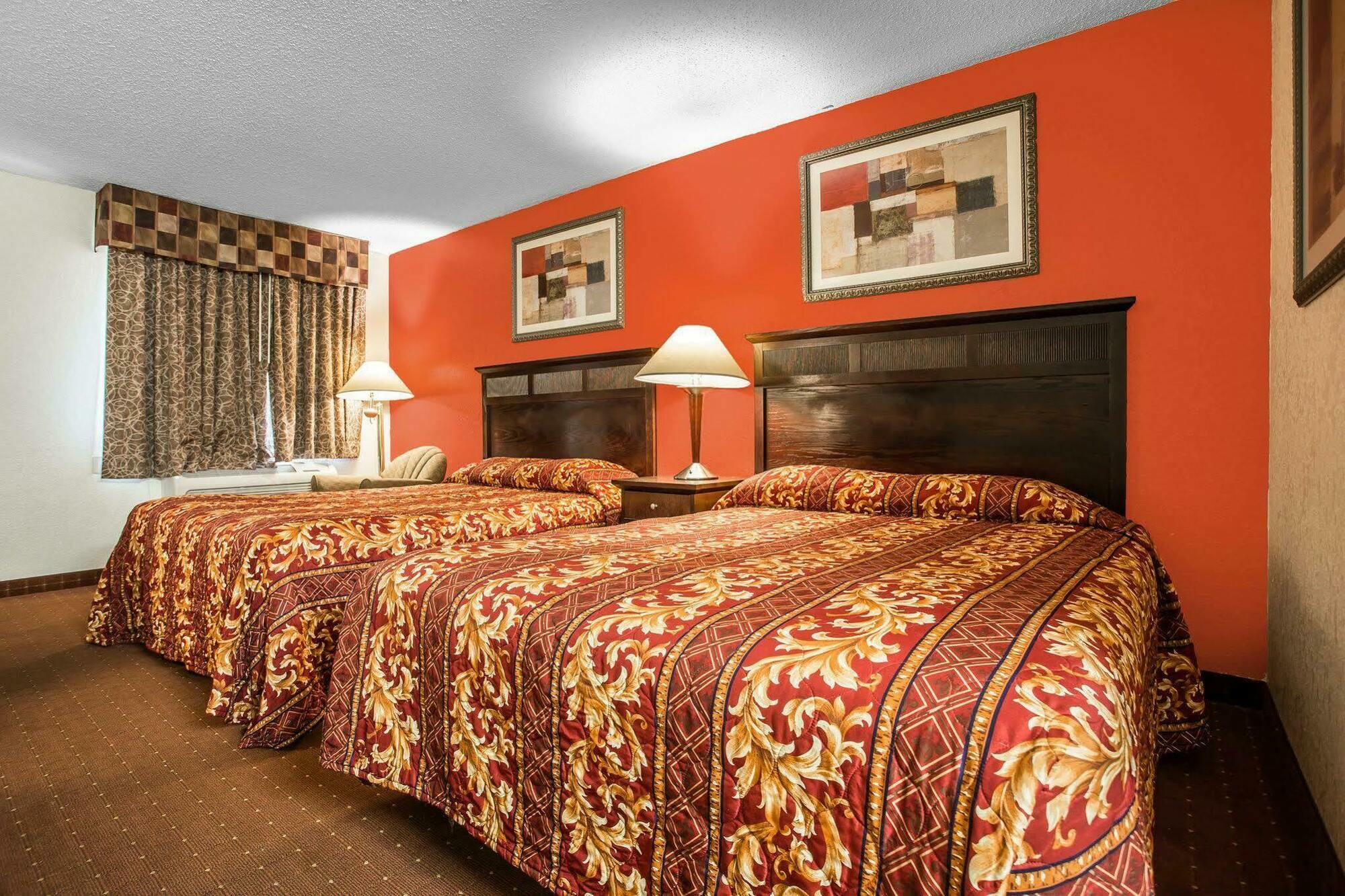 Rodeway Inn North Charleston - Ashley Phosphate Экстерьер фото